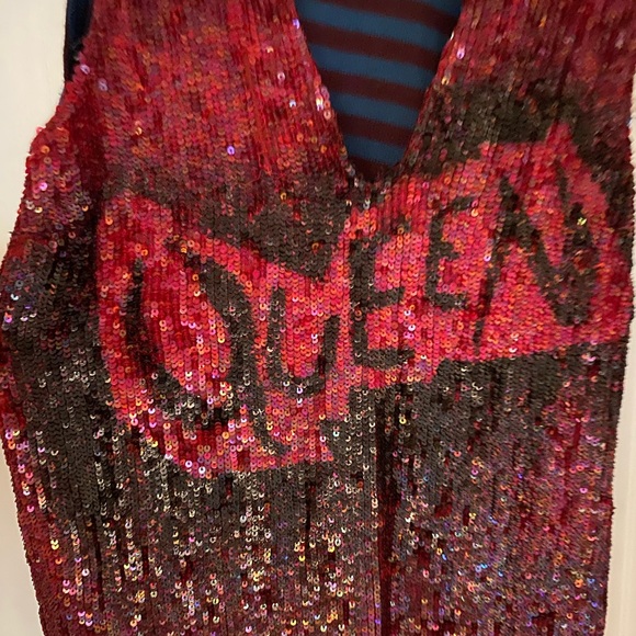 B2 sequence QUEEN TOP - Picture 2 of 5